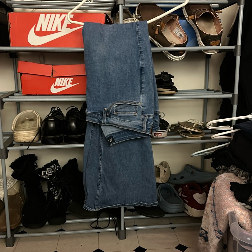 Hollister 15R 32w 31L Flare leg Jeans